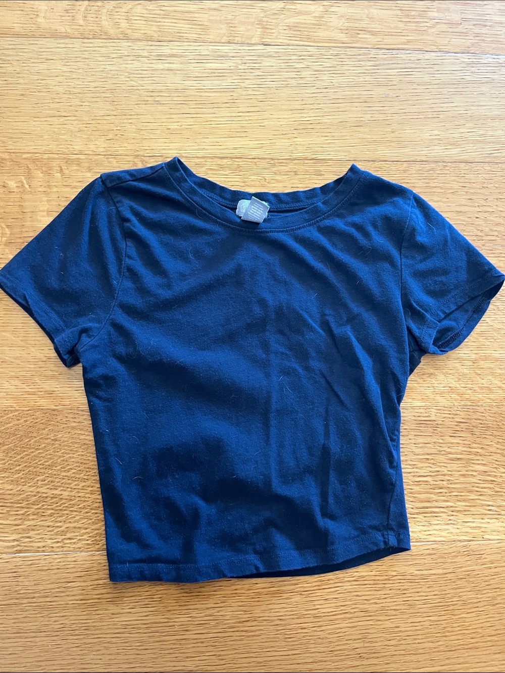 Tilly’s navy crop T-shirt small